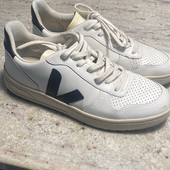 Veja Other - Veja V-10 Black/White 9